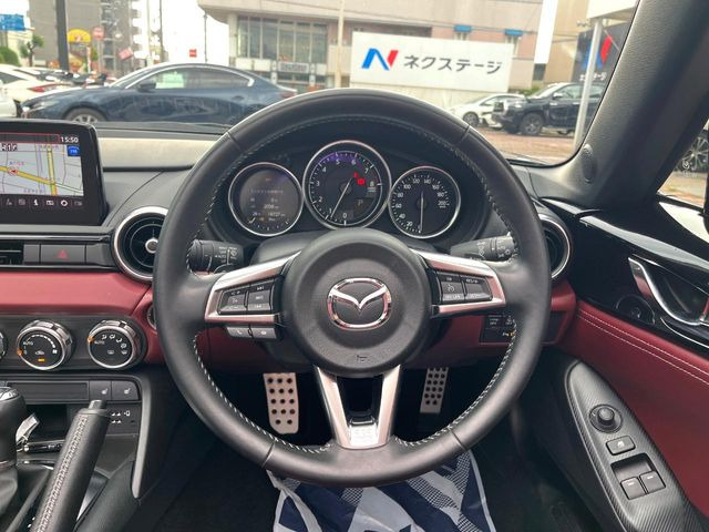 �y�����v�����X�e�A�����O�z�㎿�Ȋv���g�p���邱�ƂŁA��ɂ����������݂ƂĂ��^�]���₷���n���h���ł���