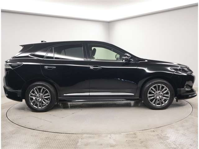 ハリアー2.5 ハイブリッド E-Four プレミアム 4WD