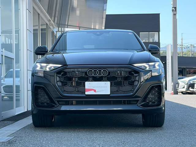 Q855 TFSI クワトロ Sライン 4WD