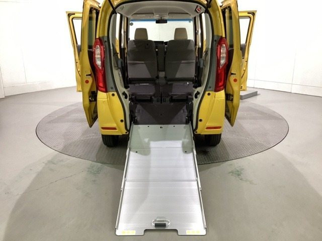 N-BOXG スロープ L ホンダセンシング 4WD