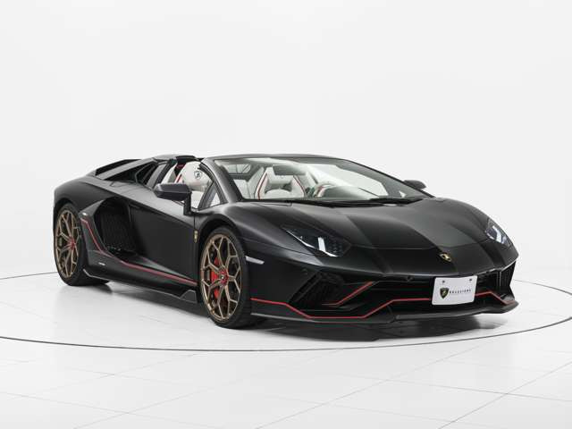 アヴェンタドールロードスターLP780-4 ウルティメ 4WD