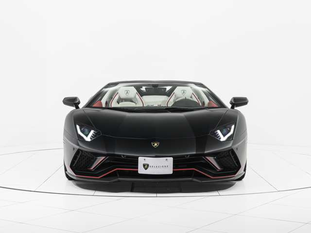 アヴェンタドールロードスターLP780-4 ウルティメ 4WD