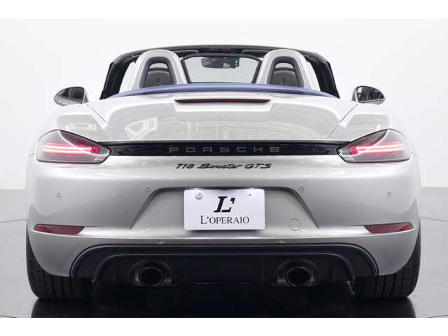 �ꕶ���Ɋт�LED�e�[�������v�ƃ��A�f�B�t���[�U�[����ۓI�ȃ��A�X�^�C���B�X�|�[�c�G�L�]�[�X�g�V�X�e������t�ł��鉹�F���A���銽�т����߂Ă���鑕�����e�ƂȂ��Ă���܂��B