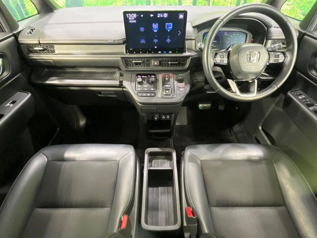 ステップワゴン2.0 e:HEV スパーダ