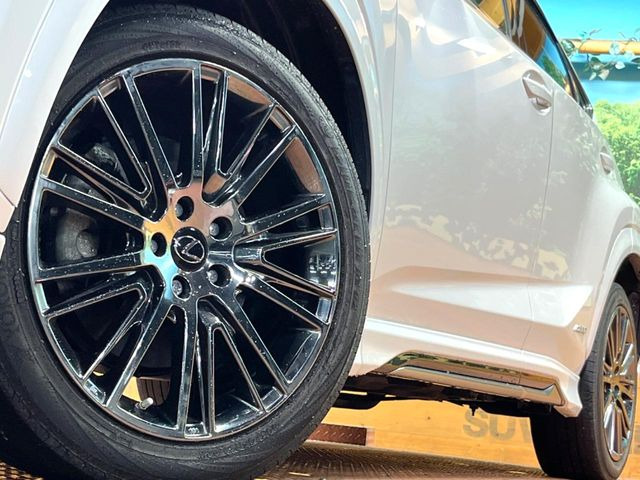 �y���f���X�^19�C���`�A���~�z�C�[���z�O�ςɃ}�b�`���������A���~�z�C�[���𑕒����Ă���܂��B�e��ЊO�A���~�z�C�[����A�X�^�b�h���X�^�C�����戵�����Ă���܂��B���񂲑��k����������