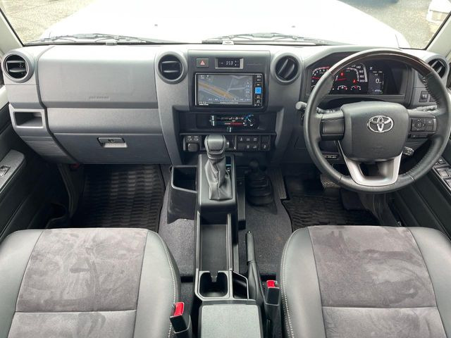 ランドクルーザー702.8 AX ディーゼル 4WD