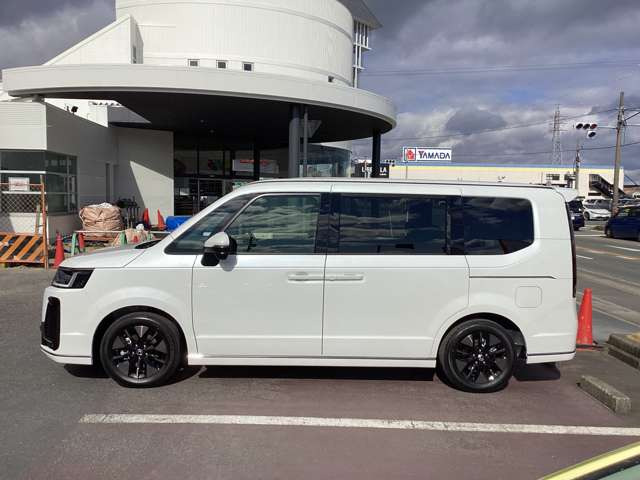 ステップワゴン2.0 e:HEV スパーダ 30周年特別仕様車