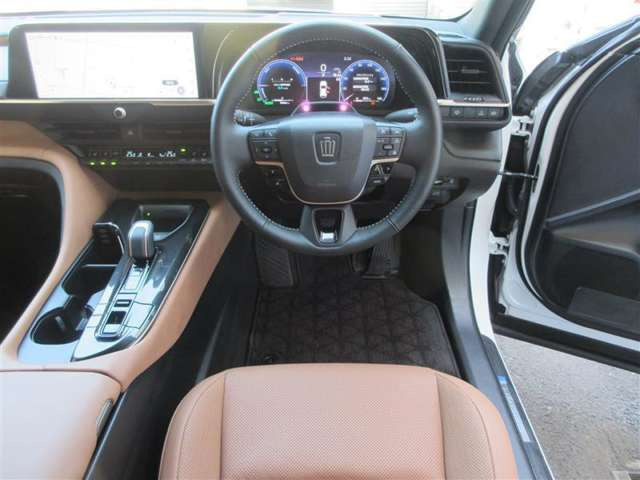 クラウンスポーツ2.5 Z E-Four 4WD
