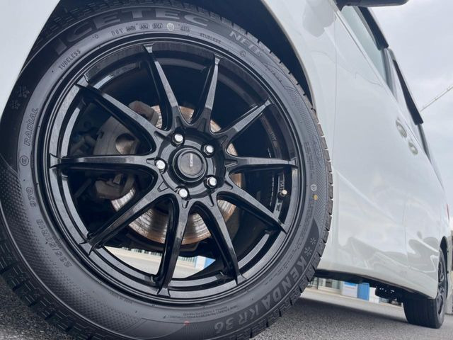 �y18�C���`�A���~�z�C�[���z�O�ςɃ}�b�`�����A���~�z�C�[���𑕒����Ă���܂��B�e��A���~�z�C�[����A�X�^�b�h���X�^�C�����戵�����Ă���܂��B���񂲑��k����������