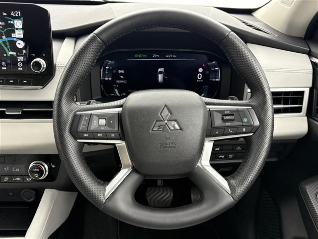 アウトランダーPHEV 2.4 P 4WD