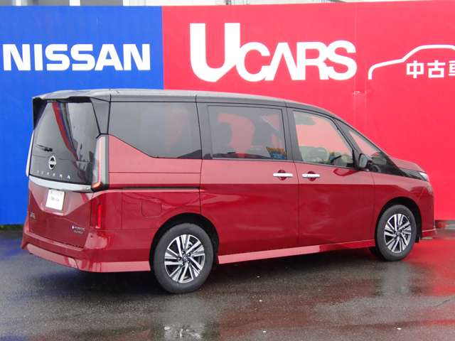 セレナ1.4 e-4ORCE ハイウェイスターV 4WD