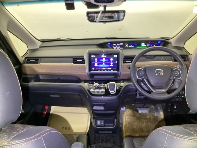 フリード+1.5 ハイブリッド クロスター 4WD