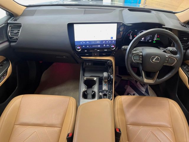NX350h バージョンL