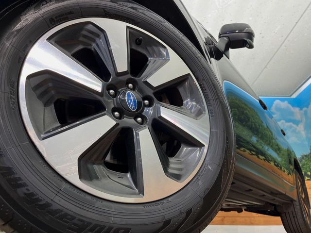 �y����17�C���`�A���~�z�C�[���z�O�ςɃ}�b�`���������A���~�z�C�[���𑕒����Ă���܂��B�e��ЊO�A���~�z�C�[����A�X�^�b�h���X�^�C�����戵�����Ă���܂��B���񂲑��k����������