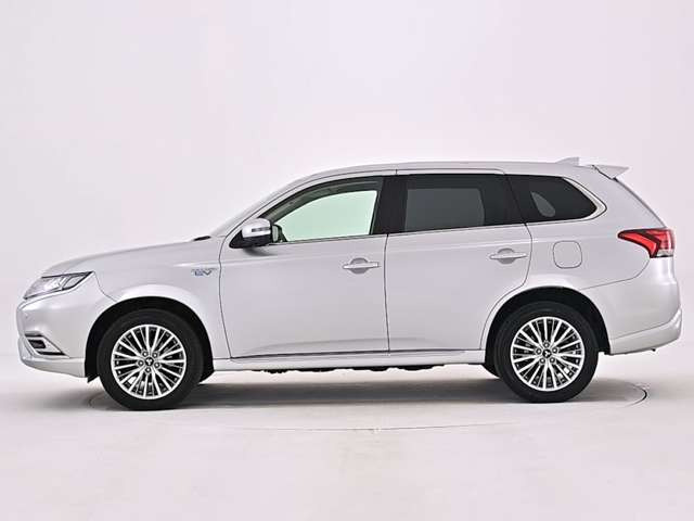 アウトランダーPHEV2.4 G リミテッド エディション 4WD