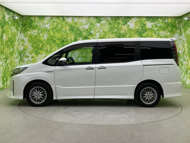 ノア1.8 ハイブリッド Si W×B II