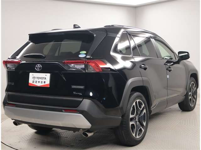 RAV42.0 アドベンチャー 4WD