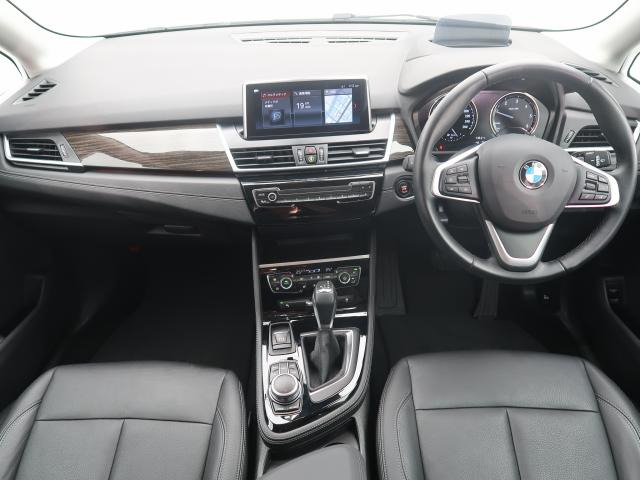 2シリーズアクティブツアラー218d ラグジュアリー