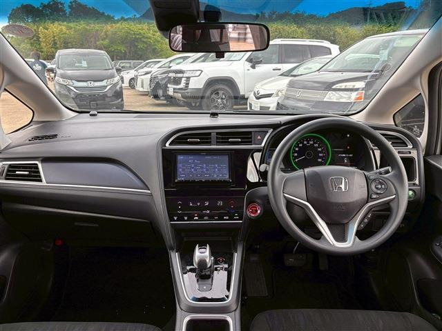 シャトル1.5 ハイブリッド ホンダセンシング