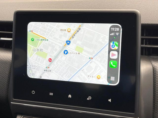 ��Apple Car Play:�X�}�z�Ƃ̗L���ڑ��ŁA�i�r�E�I�[�f�B�I�Đ��ȂǃX�}�z�̃A�v���@�\����ʂł��g����֗��@�\�ł�!