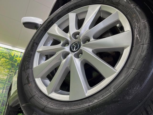 �y����17�C���`�A���~�z�C�[���z�O�ςɃ}�b�`���������A���~�z�C�[���𑕒����Ă���܂��B�e��ЊO�A���~�z�C�[����A�X�^�b�h���X�^�C�����戵�����Ă���܂��B���񂲑��k����������