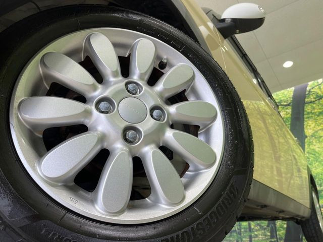 �y����14�C���`�A���~�z�C�[���z�O�ςɃ}�b�`���������A���~�z�C�[���𑕒����Ă���܂��B�e��ЊO�A���~�z�C�[����A�X�^�b�h���X�^�C�����戵�����Ă���܂��B���񂲑��k����������