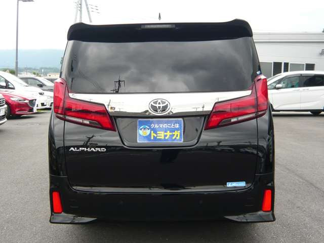 購入後も安心!お車のトラブルには誠意を持って対応いたします。県外の方もお近くのディーラーにて保証修理なども受けられます。ちょっとした気になる事にも親身にお答えいたします。