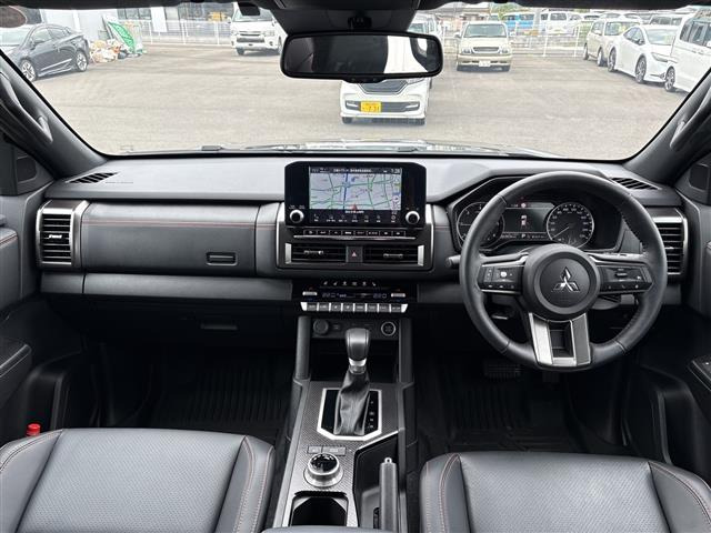 トライトン2.4 GSR ディーゼル 4WD