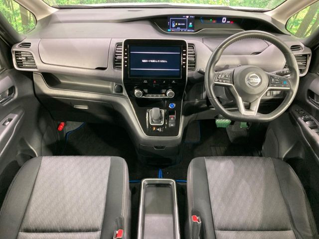 セレナ1.2 e-POWER ハイウェイスターV