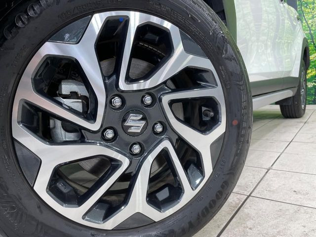 �y����16�C���`�A���~�z�C�[���z�O�ςɃ}�b�`���������A���~�z�C�[���𑕒����Ă���܂��B�e��ЊO�A���~�z�C�[����A�X�^�b�h���X�^�C�����戵�����Ă���܂��B���񂲑��k����������