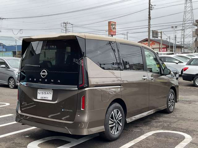 セレナ1.4 e-POWER ハイウェイスターV