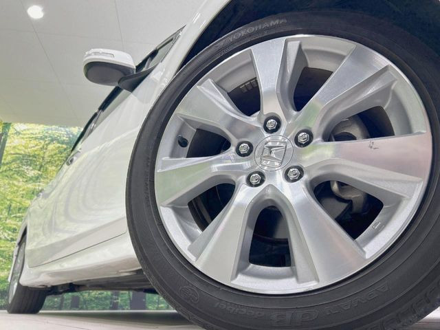 �y����17�C���`�A���~�z�C�[���z�O�ςɃ}�b�`���������A���~�z�C�[���𑕒����Ă���܂��B�e��ЊO�A���~�z�C�[����A�X�^�b�h���X�^�C�����戵�����Ă���܂��B���񂲑��k����������