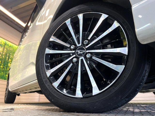 �y����15�C���`�A���~�z�C�[���z�O�ςɃ}�b�`���������A���~�z�C�[���𑕒����Ă���܂��B�e��ЊO�A���~�z�C�[����A�X�^�b�h���X�^�C�����戵�����Ă���܂��B���񂲑��k����������