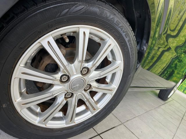 �y14�C���`�A���~�z�C�[���z�O�ςɃ}�b�`�����A���~�z�C�[���𑕒����Ă���܂��B�e��A���~�z�C�[����A�X�^�b�h���X�^�C�����戵�����Ă���܂��B���񂲑��k����������