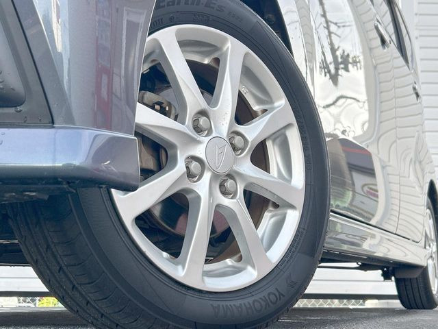 �y����14�C���`�A���~�z�C�[���z�O�ςɃ}�b�`���������A���~�z�C�[���𑕒����Ă���܂��B�e��ЊO�A���~�z�C�[����A�X�^�b�h���X�^�C�����戵�����Ă���܂��B���񂲑��k����������