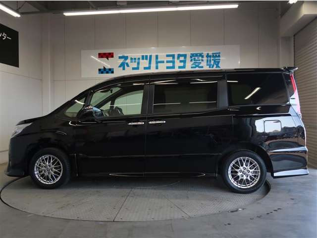 ノア1.8 ハイブリッド Si W×B II