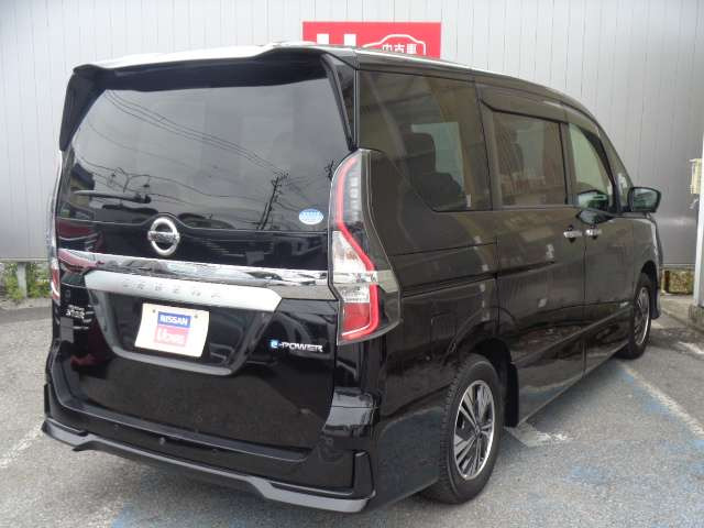 セレナ1.2 e-POWER ハイウェイスターV