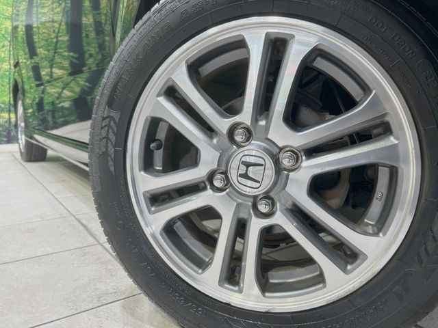 �y����14�C���`�A���~�z�C�[���z�O�ςɃ}�b�`���������A���~�z�C�[���𑕒����Ă���܂��B�e��ЊO�A���~�z�C�[����A�X�^�b�h���X�^�C�����戵�����Ă���܂��B���񂲑��k����������