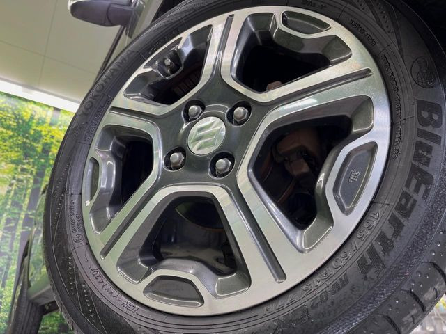�y����15�C���`�A���~�z�C�[���z�O�ςɃ}�b�`���������A���~�z�C�[���𑕒����Ă���܂��B�e��ЊO�A���~�z�C�[����A�X�^�b�h���X�^�C�����戵�����Ă���܂��B���񂲑��k����������