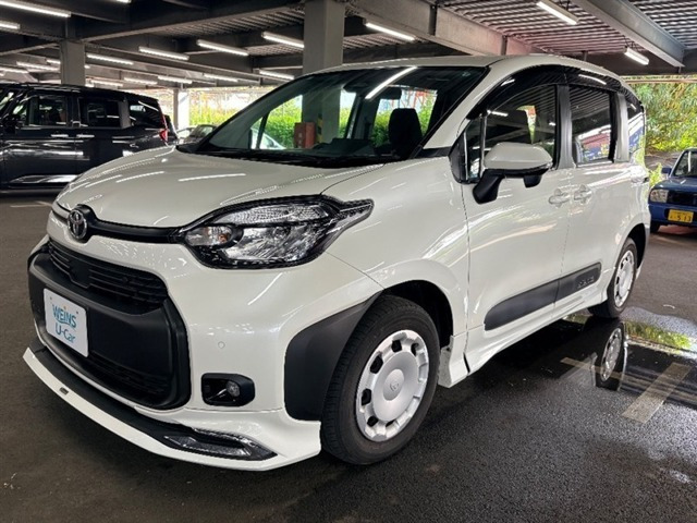 シエンタハイブリッド 1.5 G E-Four 4WD