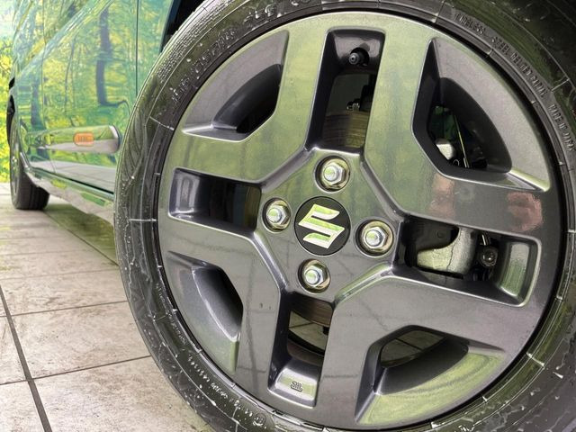 �y����14�C���`�A���~�z�C�[���z�O�ςɃ}�b�`���������A���~�z�C�[���𑕒����Ă���܂��B�e��ЊO�A���~�z�C�[����A�X�^�b�h���X�^�C�����戵�����Ă���܂��B���񂲑��k����������