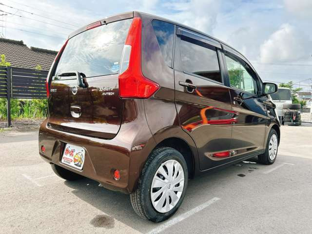 お客様のご予算帯に合わせたお車を常時100台以上取り揃えています!当社のスタッフがお客様のお車選びをしっかりサポートしご提案させていただきます!