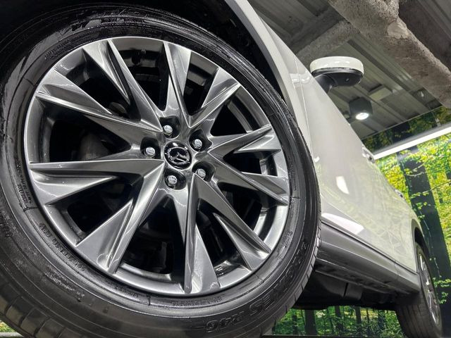 �y����19�C���`�A���~�z�C�[���z�O�ςɃ}�b�`���������A���~�z�C�[���𑕒����Ă���܂��B�e��ЊO�A���~�z�C�[����A�X�^�b�h���X�^�C�����戵�����Ă���܂��B���񂲑��k����������