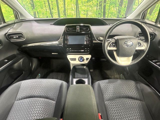 プリウス1.8 S セーフティ プラス