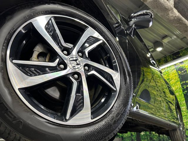 �y����17�C���`�A���~�z�C�[���z�O�ςɃ}�b�`���������A���~�z�C�[���𑕒����Ă���܂��B�e��ЊO�A���~�z�C�[����A�X�^�b�h���X�^�C�����戵�����Ă���܂��B���񂲑��k����������
