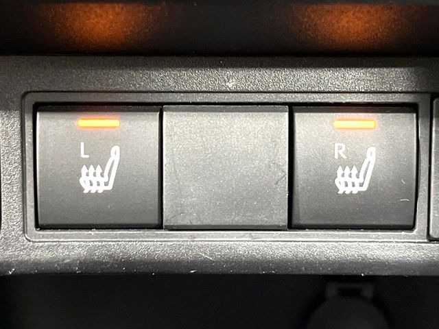 【シートヒーター】寒い日に重宝するシートヒーター!エアコンより早く温まってくれるので寒がりの人も安心ですね♪エアコンの温風は乾燥するから苦手、という方にもをおすすめです。