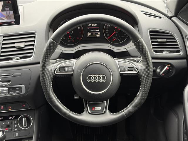 Q32.0 TFSI クワトロ 220PS Sラインパッケージ 4WD