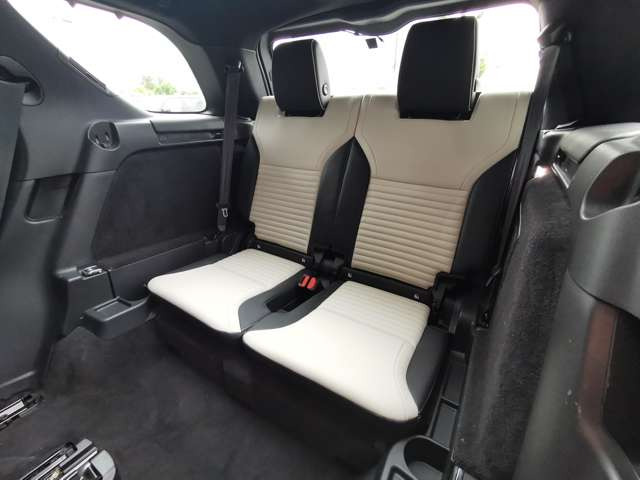 ディスカバリーRダイナミック HSE 3.0L D300 ディーゼル 4WD