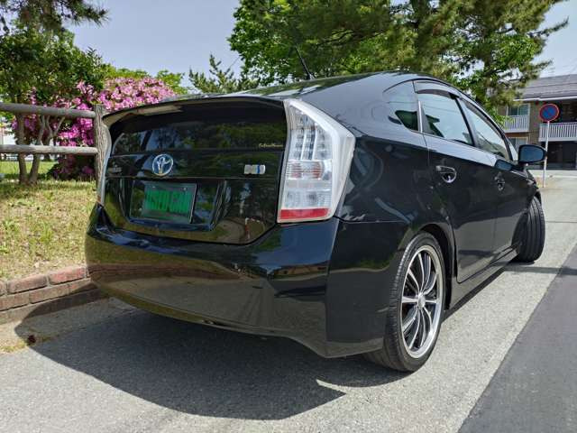 プリウス1.8 S