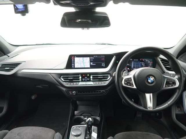 1シリーズM135i xドライブ 4WD